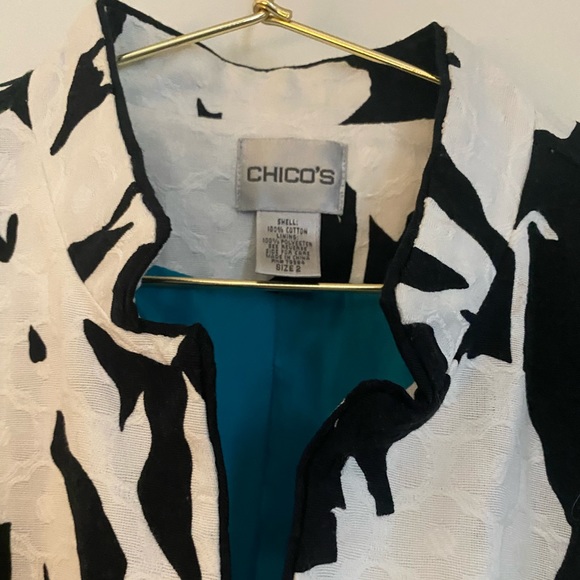 Chico's Black & White 3/4 Sleeve Blazer
Jacket Mandarin Collar Sz 2 or L - Picture 3 of 6